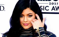 Kylie Jenner své matce vůbec neodpovídá na zprávy po šíleném fiasku s Forbesem