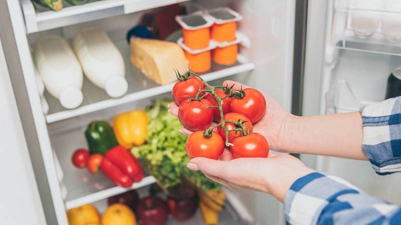 Myslete na to, že rajčata by se neměla skladovat v lednici