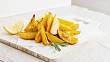 Jemné křupavé brambory s chutí a vůní citronu. Kulinářský zážitek podtrhne a zpříjemní pravou letní večeři v řeckém stylu